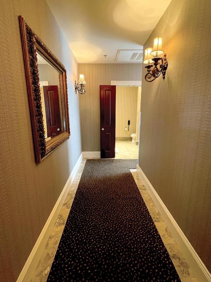 Celebrity Hotel Дедууд Екстериор снимка