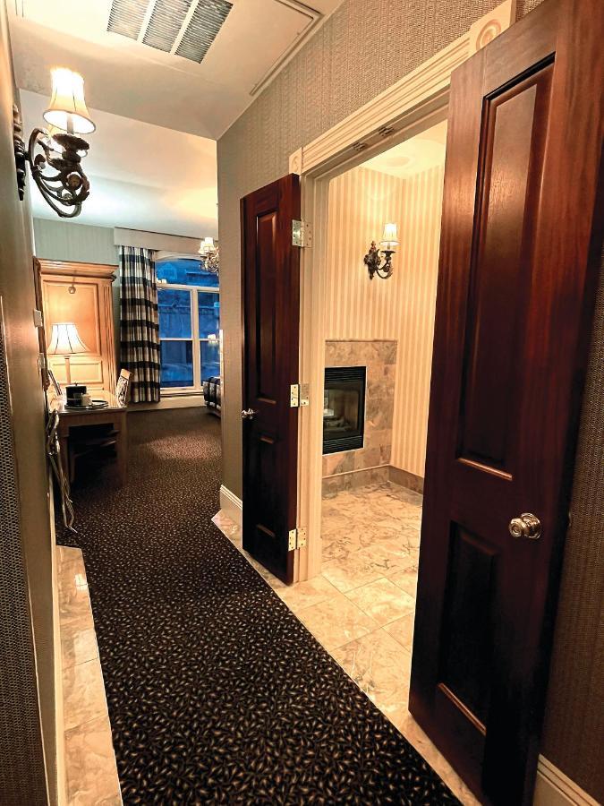 Celebrity Hotel Дедууд Екстериор снимка