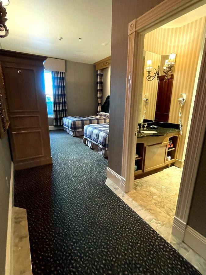 Celebrity Hotel Дедууд Екстериор снимка