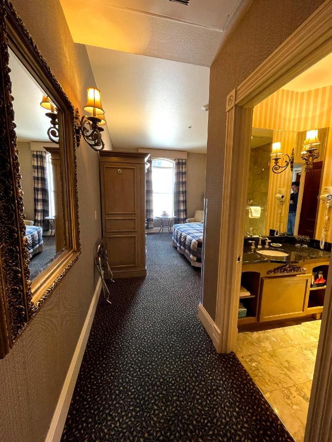 Celebrity Hotel Дедууд Екстериор снимка